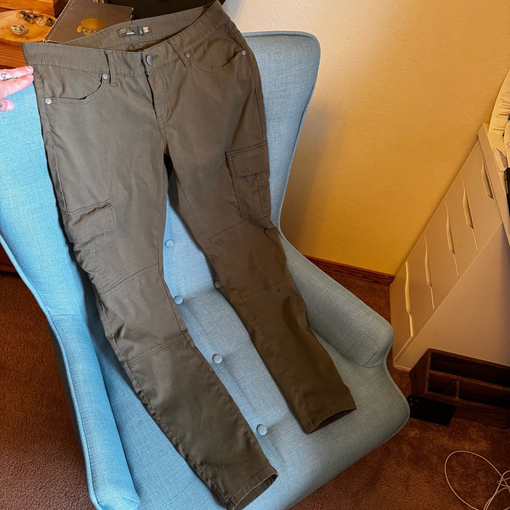 Women’s Prana Olive Cargo hiking Pants